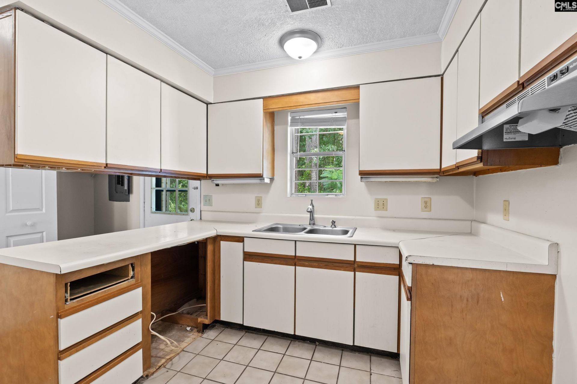 1151 Cloister Place  Photo 5