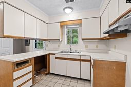 1151 Cloister Place  photo 4