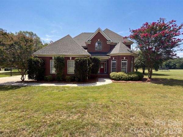 9721 Arlington Oaks Drive , Charlotte, NC 28227