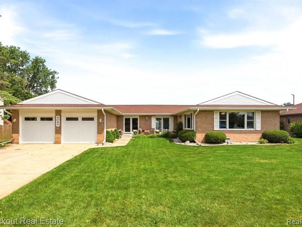 5094 Dustine Drive N, Saginaw Twp, MI 48603