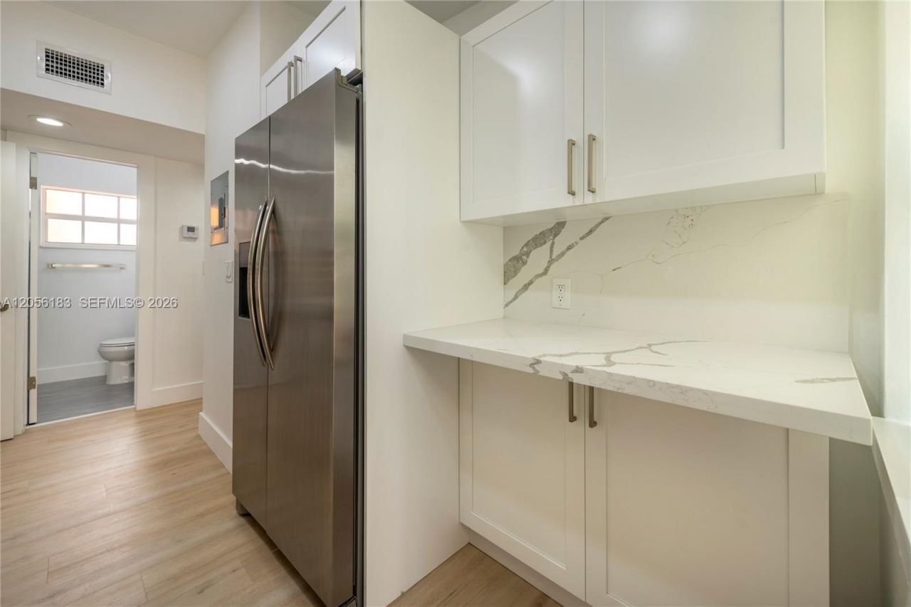 809 NE 17th Ave, Unit 4, Fort Lauderdale, FL 33304 Photo