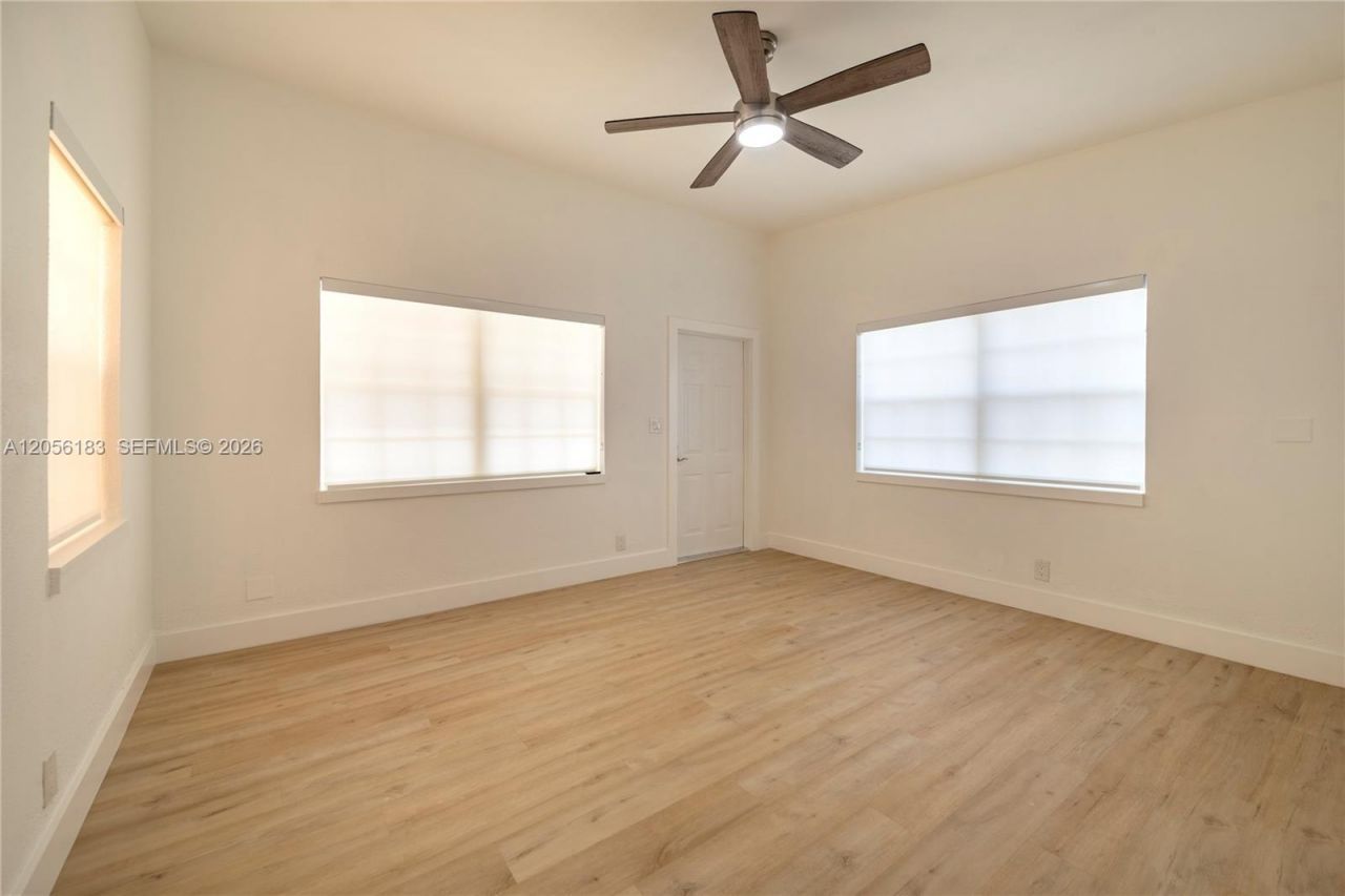 809 NE 17th Ave, Unit 4, Fort Lauderdale, FL 33304 Photo