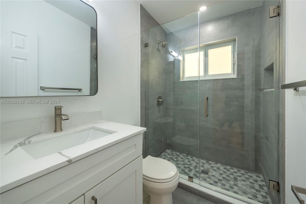 809 NE 17th Ave, Unit 4, Fort Lauderdale, FL 33304 Photo