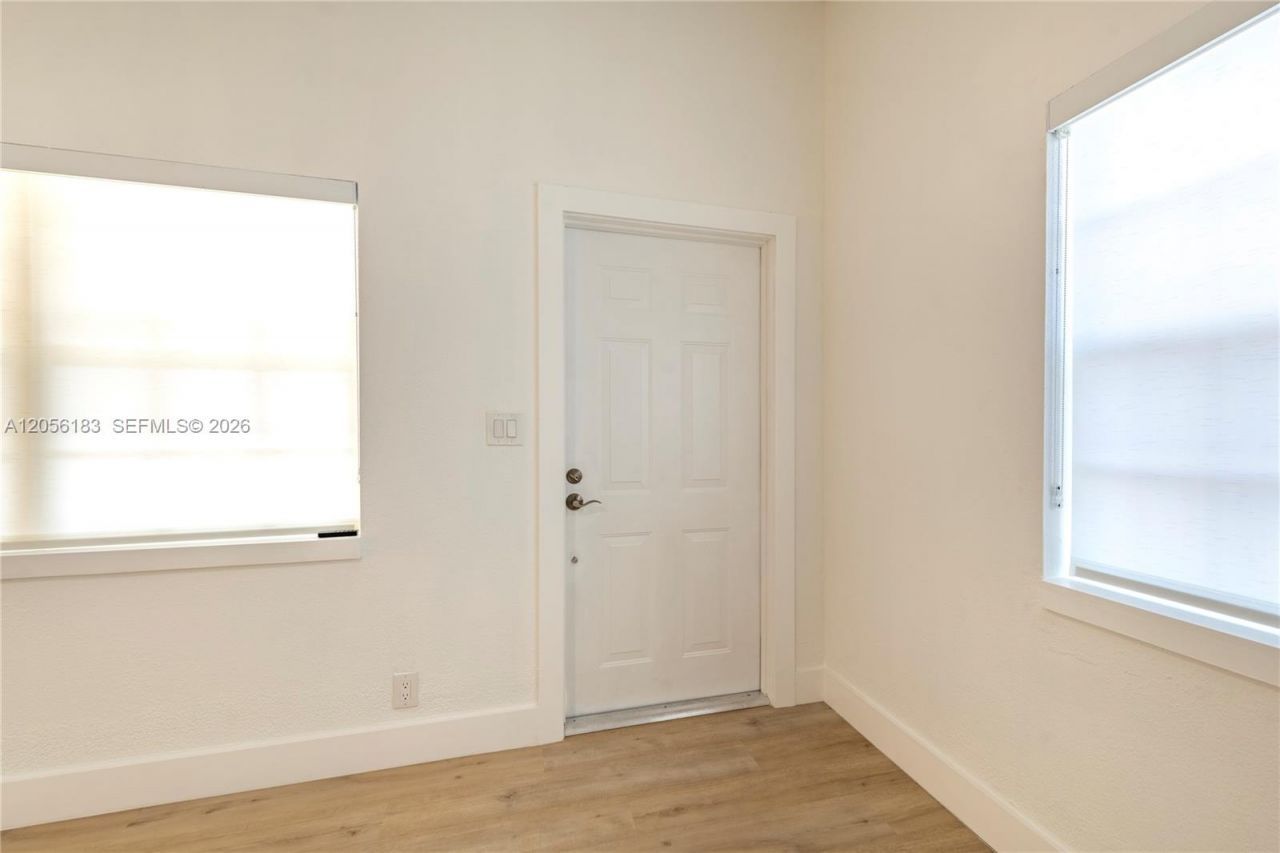 809 NE 17th Ave, Unit 4, Fort Lauderdale, FL 33304 Photo