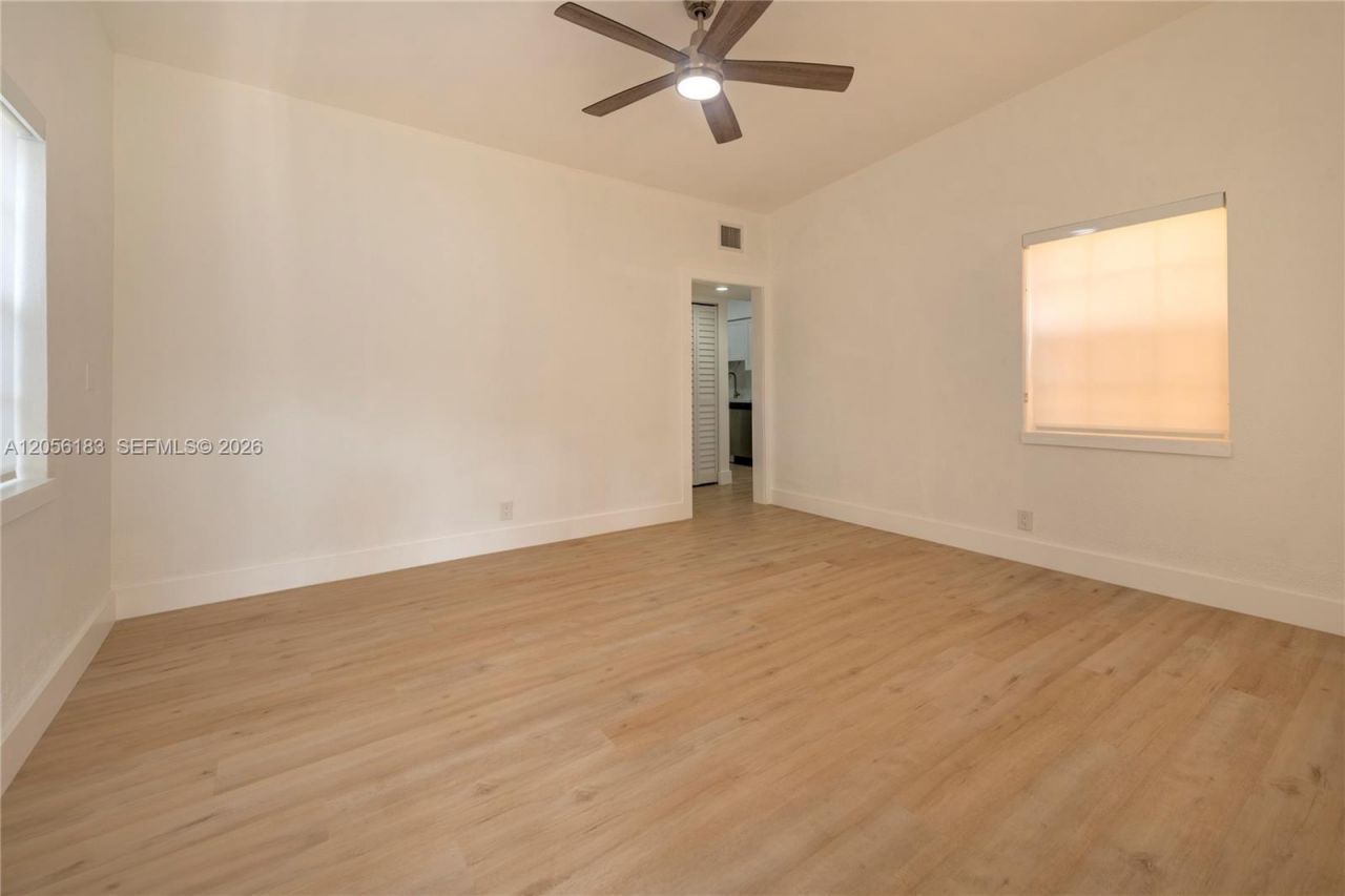 809 NE 17th Ave, Unit 4, Fort Lauderdale, FL 33304 Photo