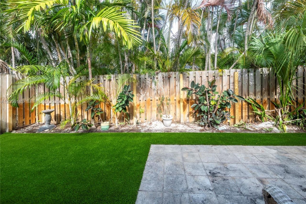 809 NE 17th Ave, Unit 4, Fort Lauderdale, FL 33304 Photo