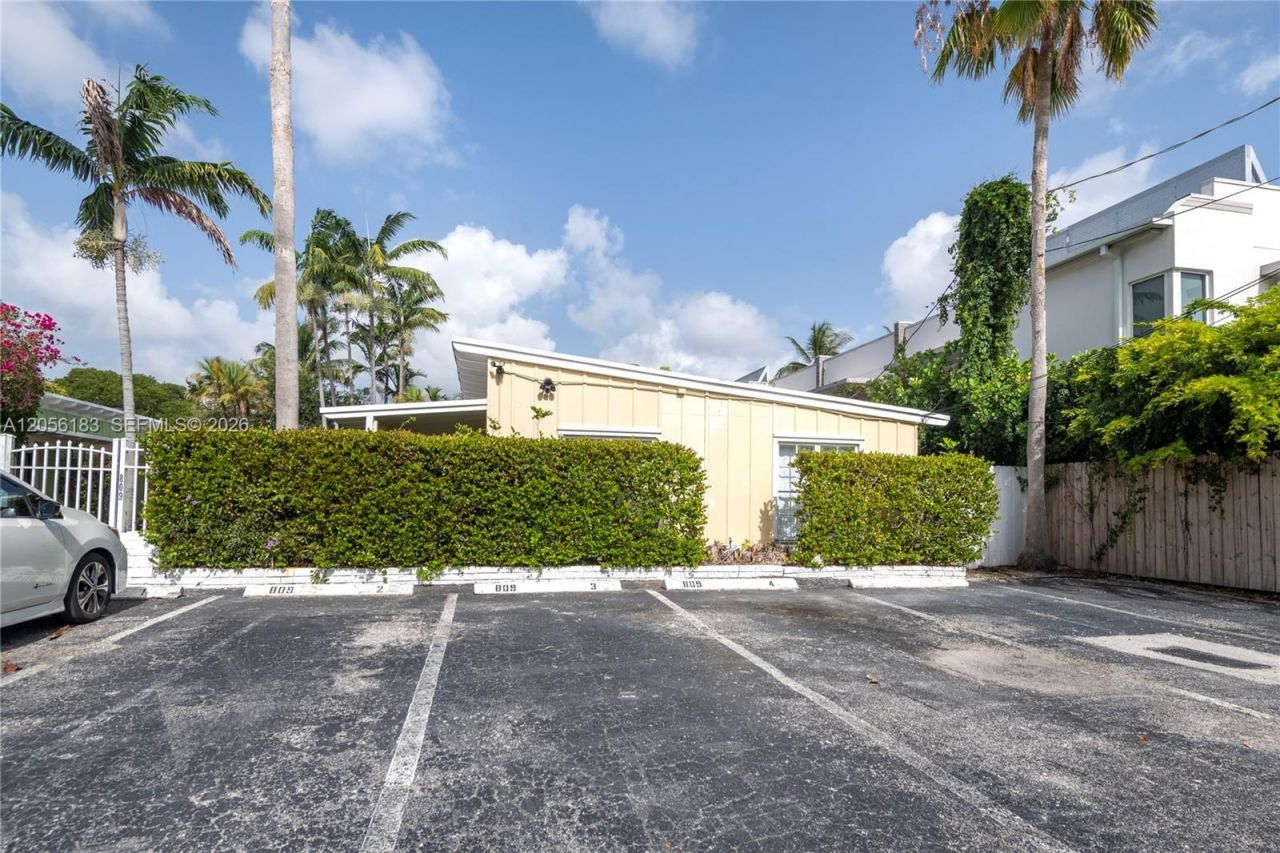 809 NE 17th Ave, Unit 4, Fort Lauderdale, FL 33304 Photo