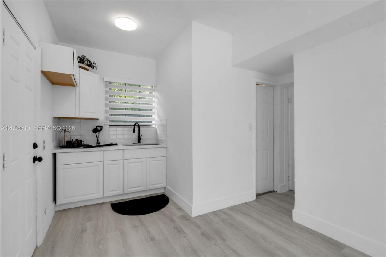 57 NW 68th St , Miami, FL 33150 Photo