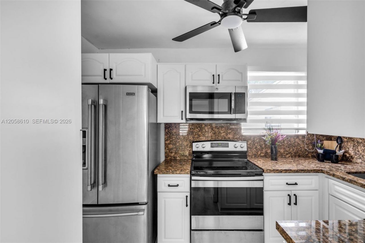 57 NW 68th St , Miami, FL 33150 Photo