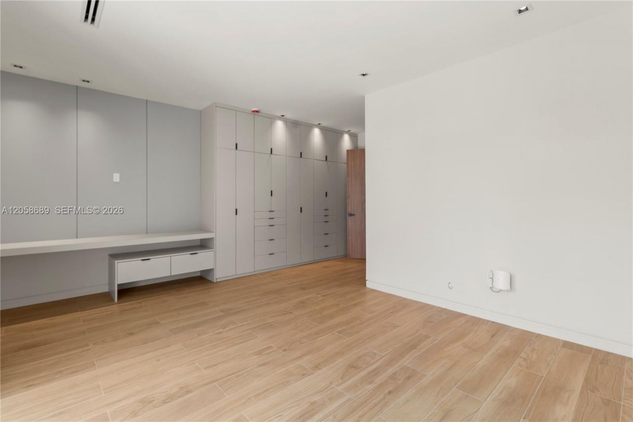 420 NE 62nd St , Unit B, Miami, FL 33138 Photo
