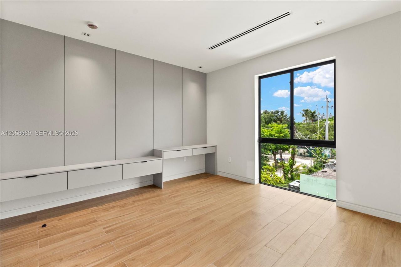 420 NE 62nd St , Unit B, Miami, FL 33138 Photo