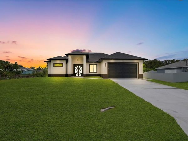 731 La Plata Ave , Lehigh Acres, FL 33974