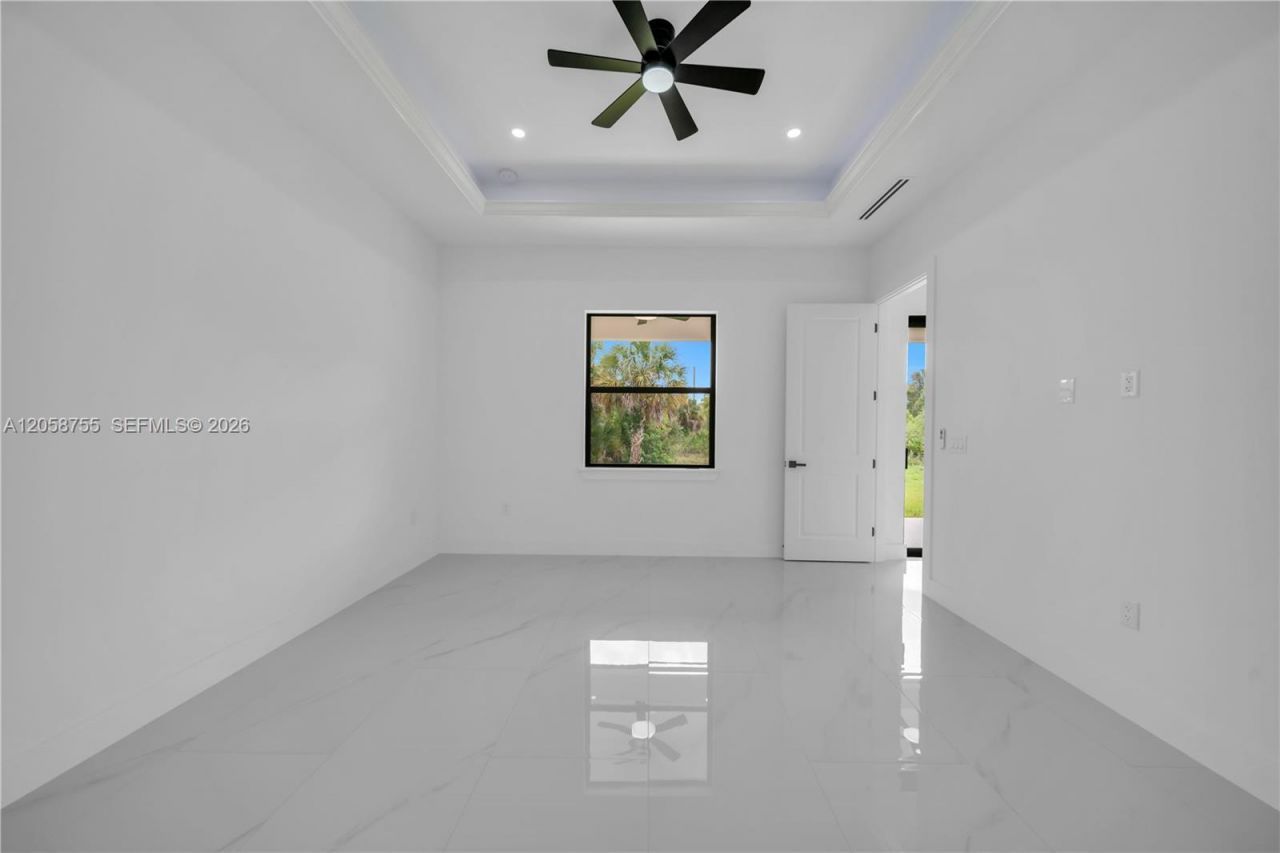 731 La Plata Ave, Lehigh Acres, FL 33974 Photo