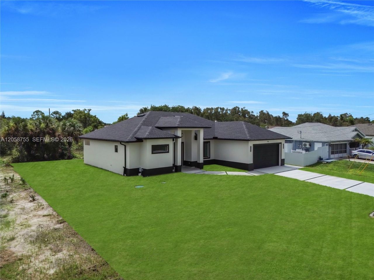 731 La Plata Ave, Lehigh Acres, FL 33974 Photo