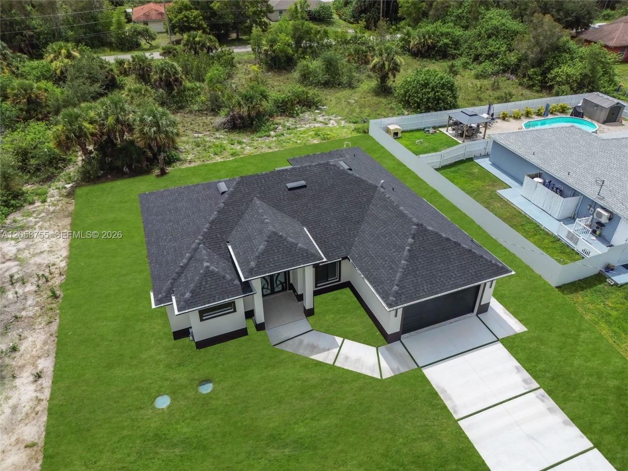 731 La Plata Ave, Lehigh Acres, FL 33974 Photo