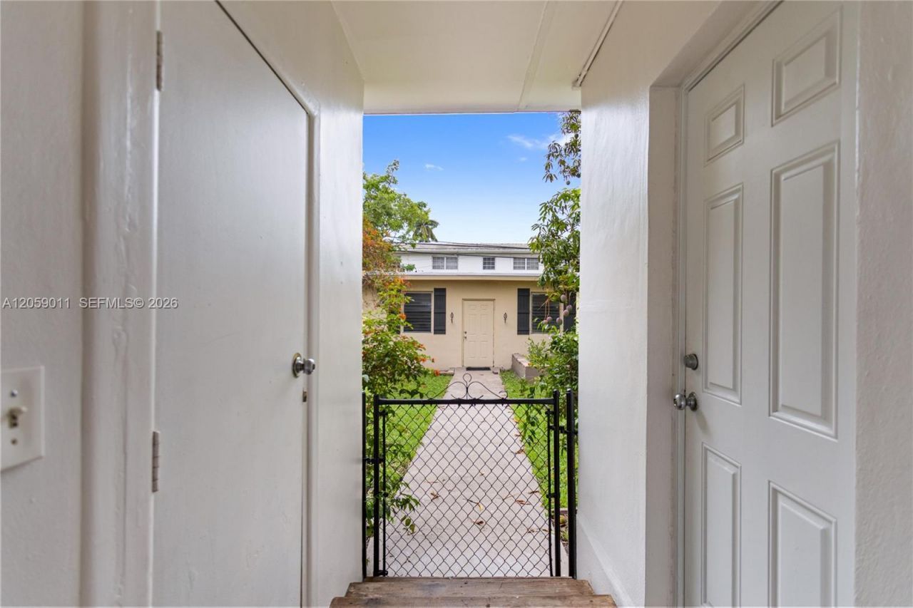 72 Palmetto Dr, Miami Springs, FL 33166 Photo