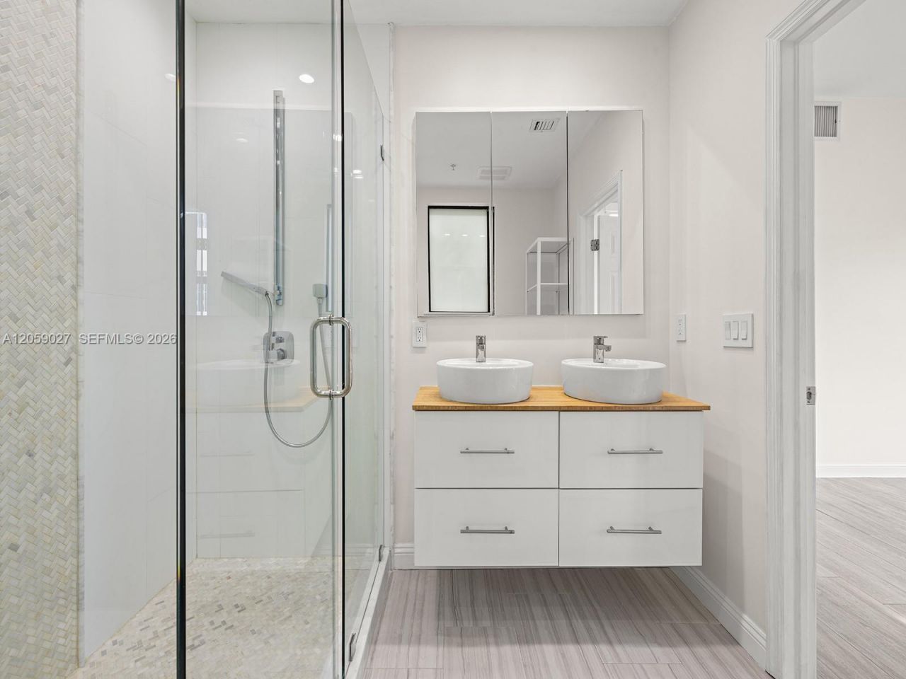 5864 SW 74th Ter, Unit G, South Miami, FL 33143 Photo