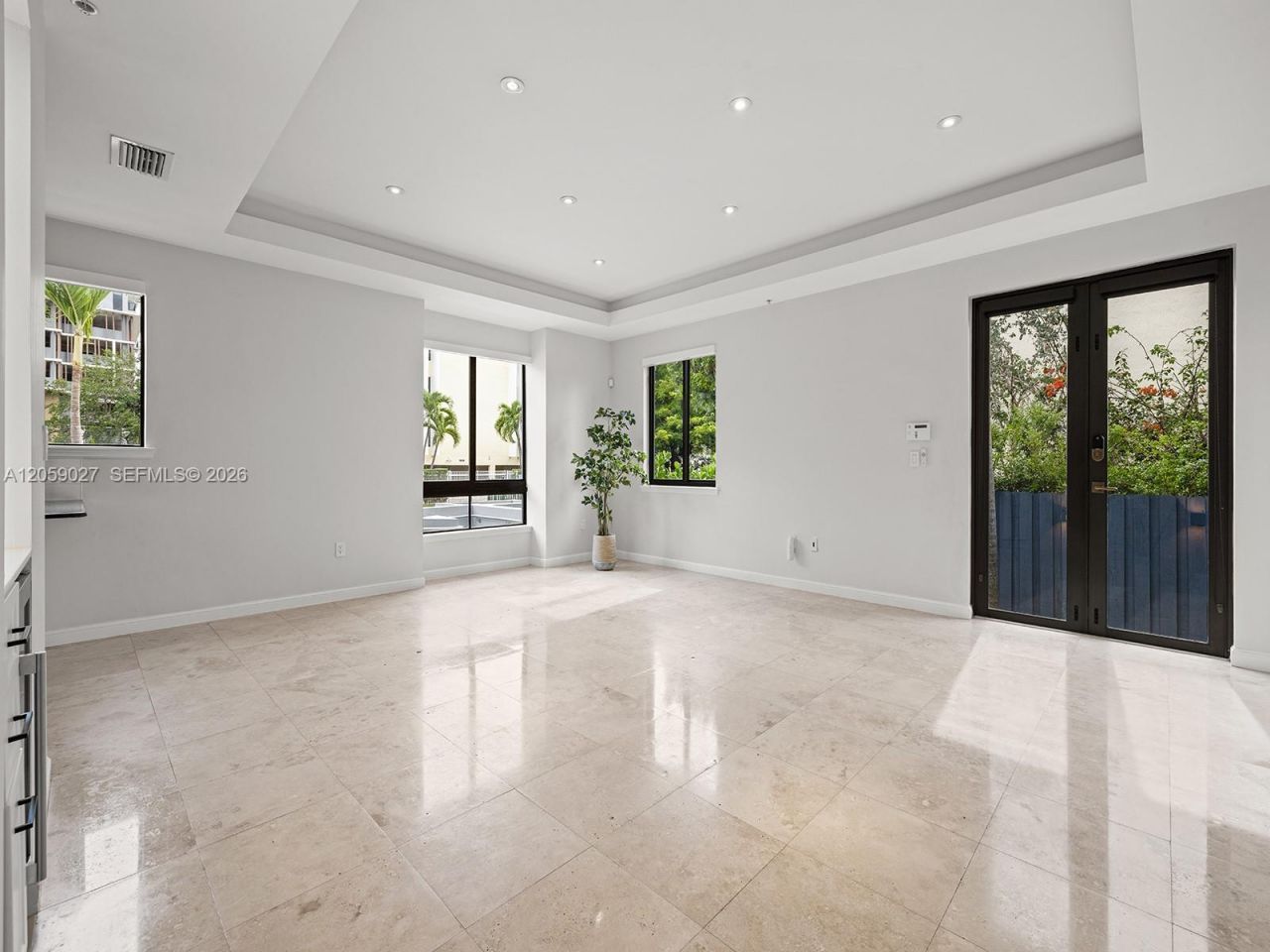 5864 SW 74th Ter, Unit G, South Miami, FL 33143 Photo