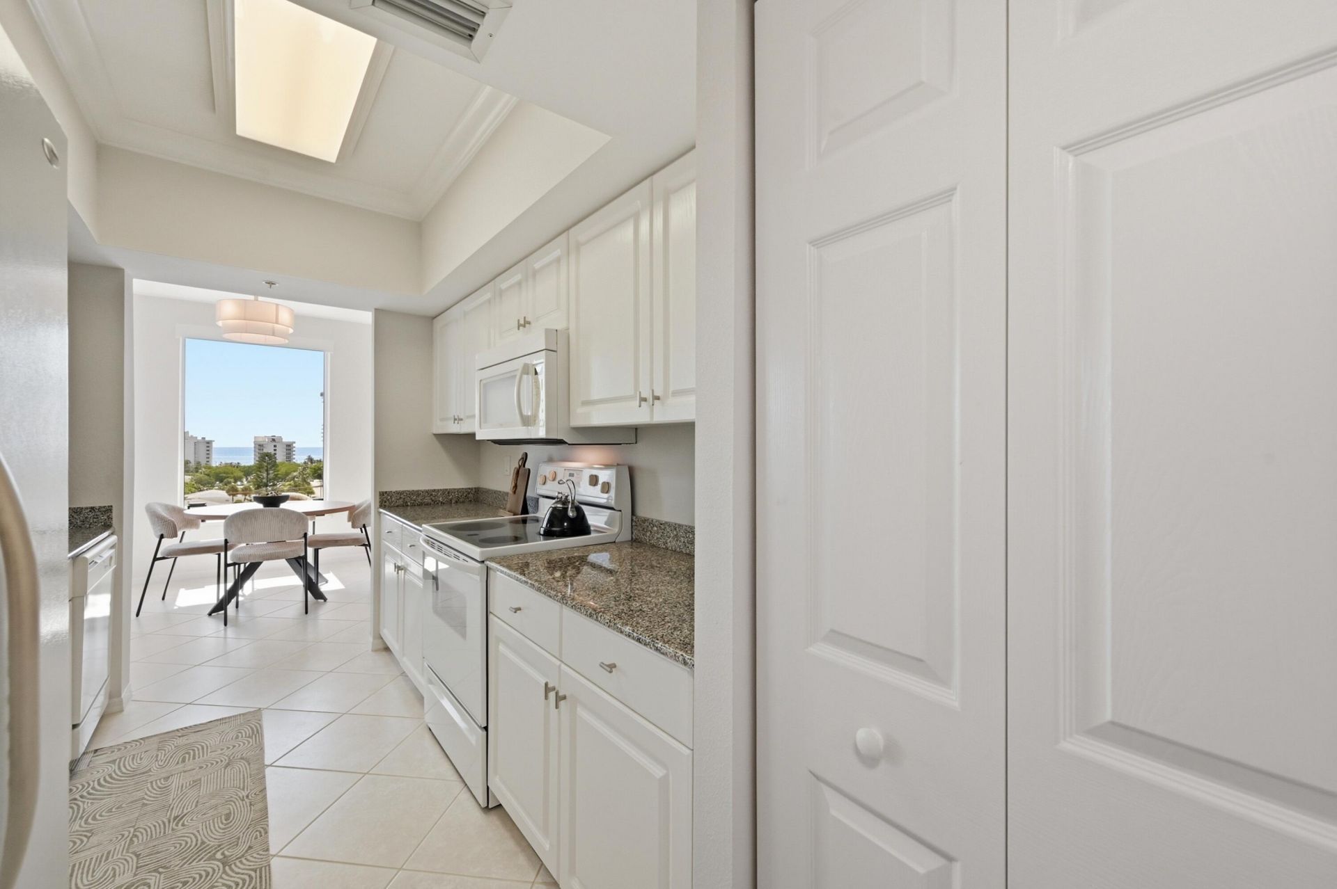 2880 NE 14th Street Causeway, Unit 804, Pompano Beach, FL 33062 Photo
