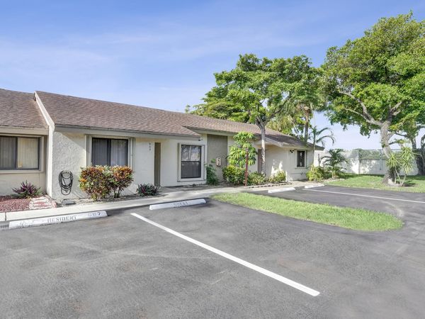 3066 S Oakland Forest Drive, Unit 902, Oakland Park, FL 33309