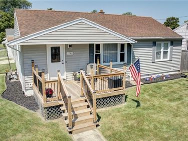 1240 91st Street, Niagara Falls, NY 14304
