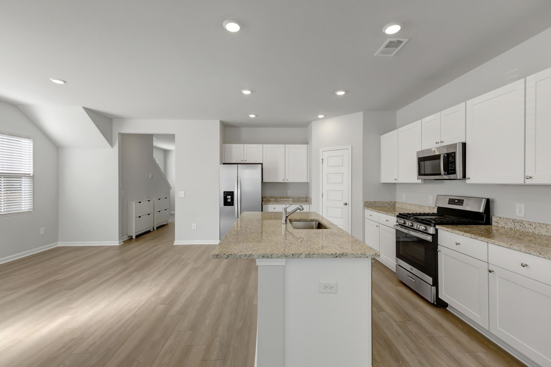 1465 Central Avenue Photo 6