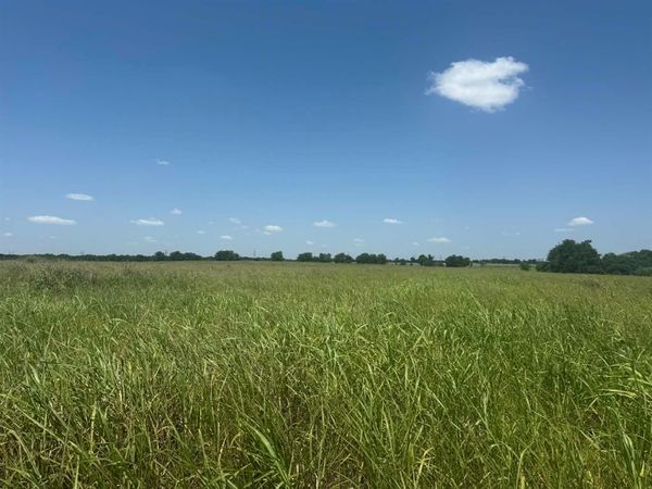 1262 CR 134 E , Burlington, TX 76519