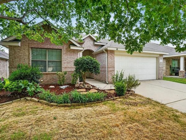1520 Wickham Drive, Burleson, TX 76028