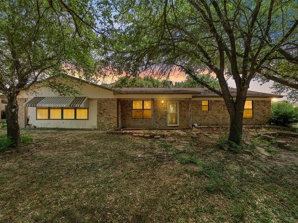 429 Wildwood Trail , Robinson, TX 76655