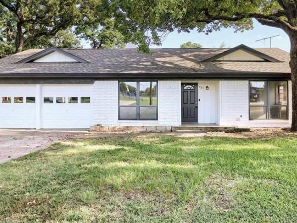 821 Oakwood Avenue , Hurst, TX 76053