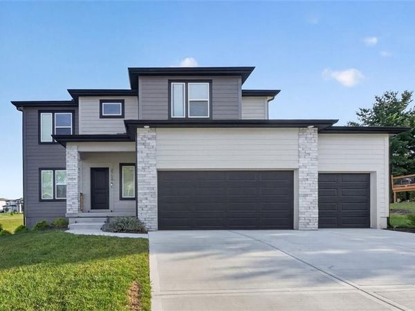 2708 SW 12th Street, Lee's Summit, MO 64081