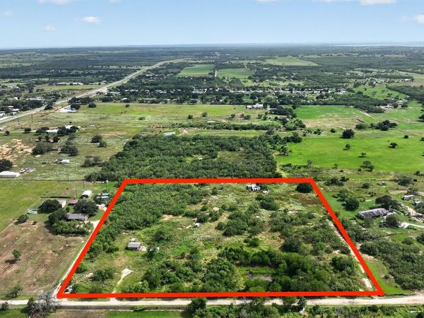 6032 MOUNT OLIVE RD, Adkins, TX 78101