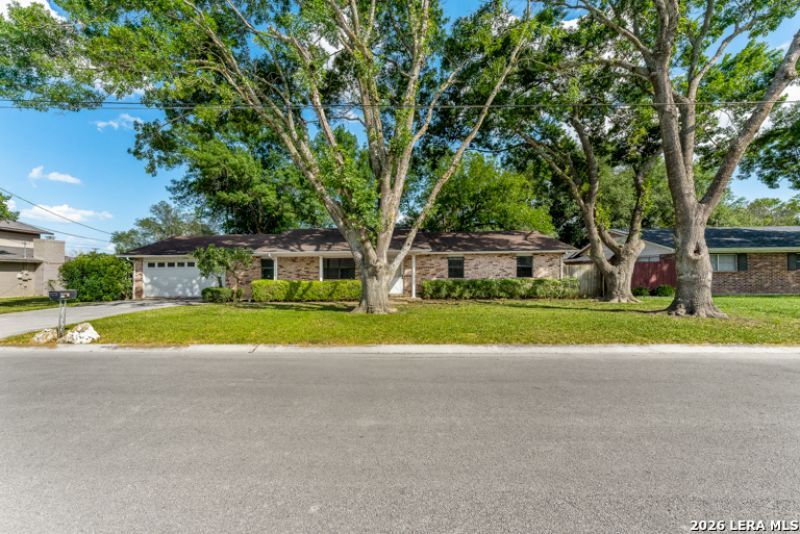 1376 Poppy Ln, New Braunfels, TX 78130 Main Photo