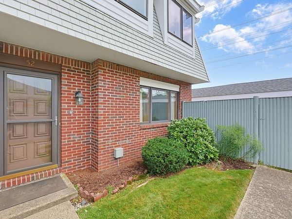 52 Rosewood Dr, Unit 52, Stoughton, MA 02072