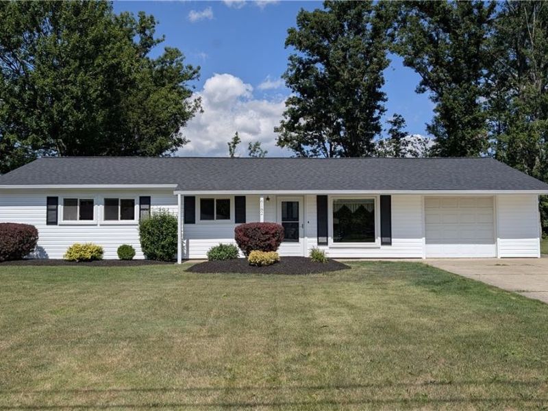 6182 Randolph Road, Bedford Heights, OH 44146 Photo 1