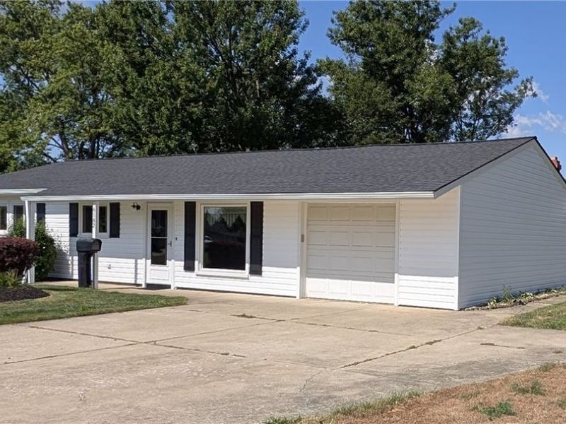 6182 Randolph Road, Bedford Heights, OH 44146 Photo 4
