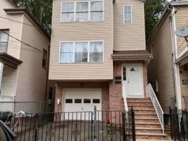1073 Bond St, Elizabeth, NJ 07201