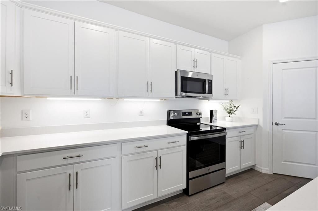 2294 Avocado Ln, Naples, FL 34120 Photo