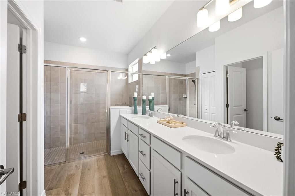 2294 Avocado Ln, Naples, FL 34120 Photo