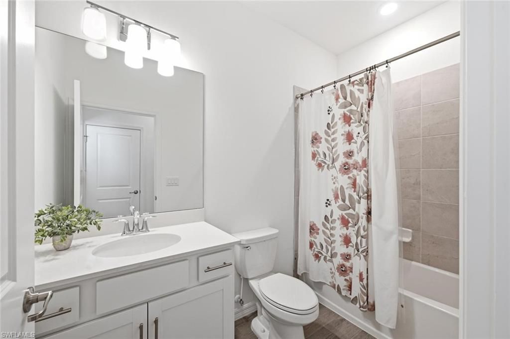 2294 Avocado Ln, Naples, FL 34120 Photo