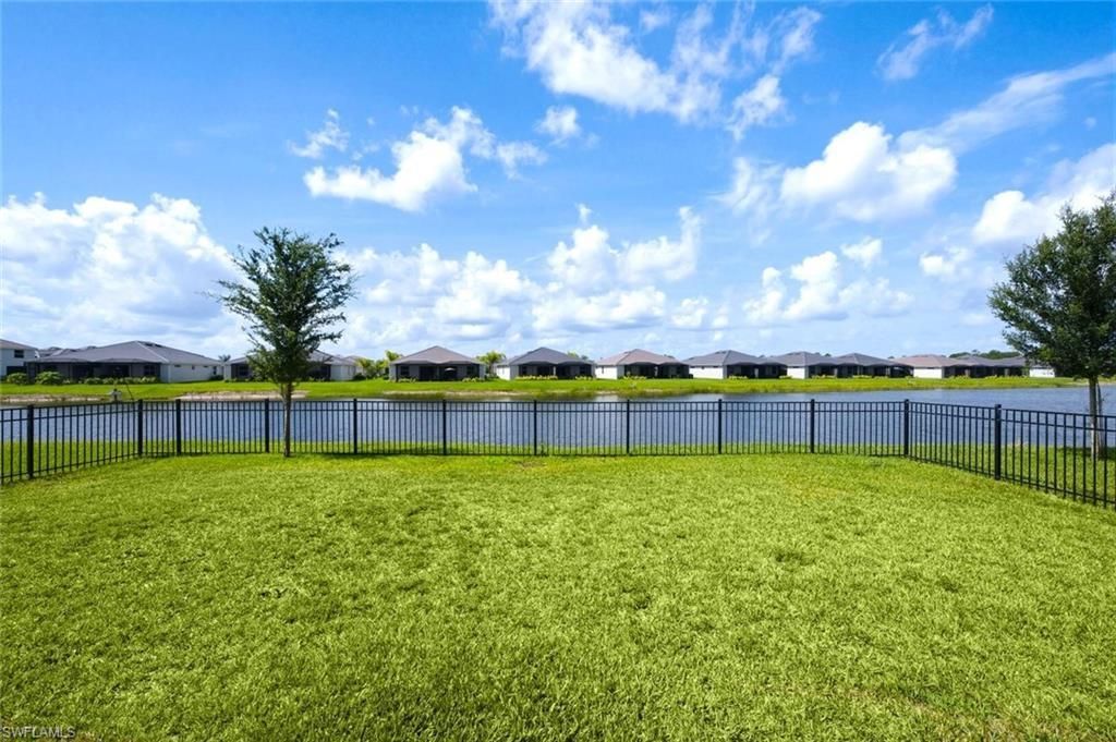 2294 Avocado Ln, Naples, FL 34120 Photo