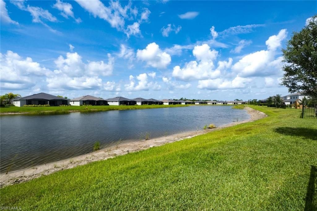 2294 Avocado Ln, Naples, FL 34120 Photo