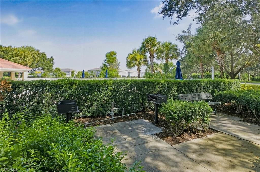 2294 Avocado Ln, Naples, FL 34120 Photo