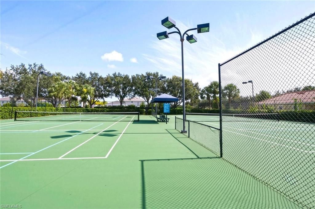 2294 Avocado Ln, Naples, FL 34120 Photo