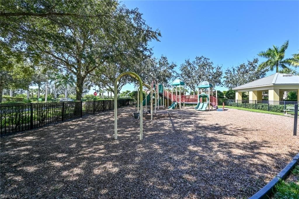 2294 Avocado Ln, Naples, FL 34120 Photo