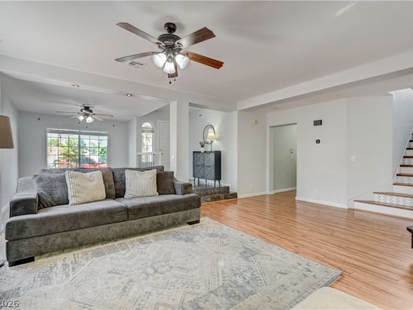 8349 Cretan Blue Lane, Las Vegas, NV 89128