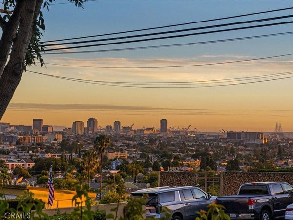 2600 E 20th Street, Unit 103A, Signal Hill, CA 90755