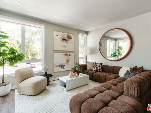 7428 Santa Monica Boulevard , Unit 202, West Hollywood, CA 90046