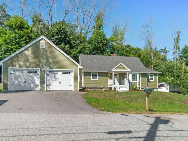 25 Old Lakeview Terrace, Wolfeboro, NH 03894