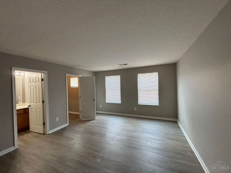 406 Mcewing Drive, Lockland, OH 45215 Photo 9